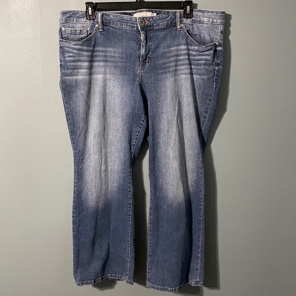 Torrid Medium Wash Relaxed Bootcut Jeans